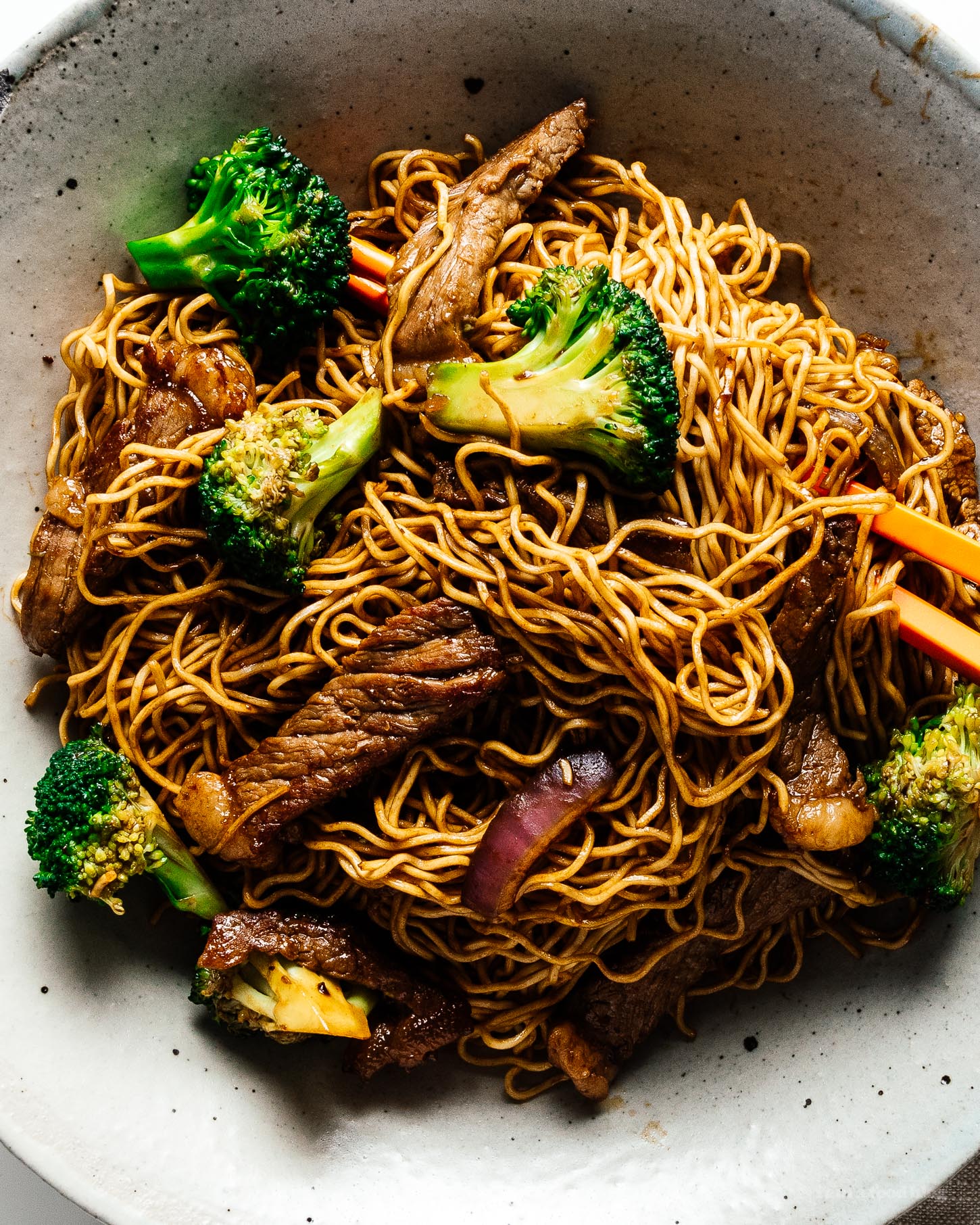 Easy Beef and Broccoli Chow Mein Recipe | www.iamafoodblog.com